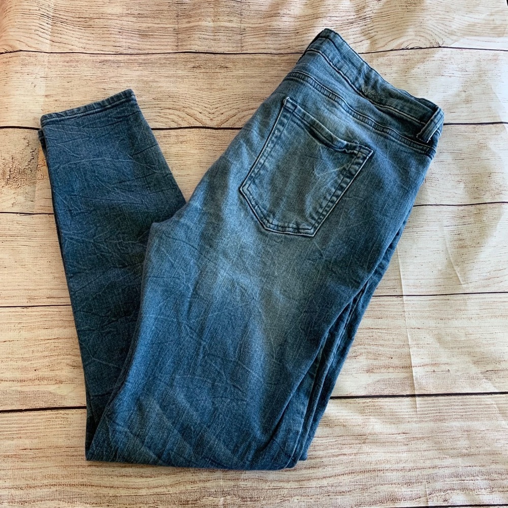 Forever21 distressed jeans